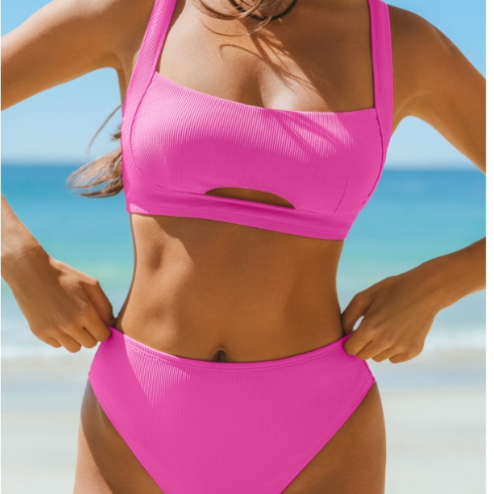Cupshe Bright Pink Bikini Set.